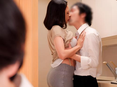 Secretly love your best friend's mother